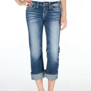 BKE Culture Crop Capris Size 31Light Wash